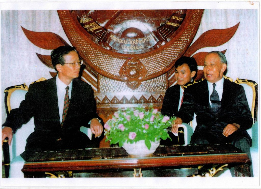 ທ່ານ ຄຳ​ໄຕ ສີ​ພັນ​ດອນ ຕ້ອນ​ຮັບ​ແຂກ​ຕ່າງ​ປະ​ເທດ