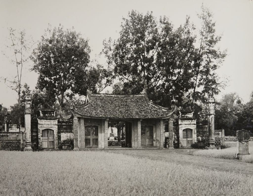 ອະ​ນຸ​ສາ​ວະ​ລີ ບູ​ຊາ​ແມ່ ​ເມືອງ ເມ​ລິນ​ ຮ່າ​ໂນ້ຍ