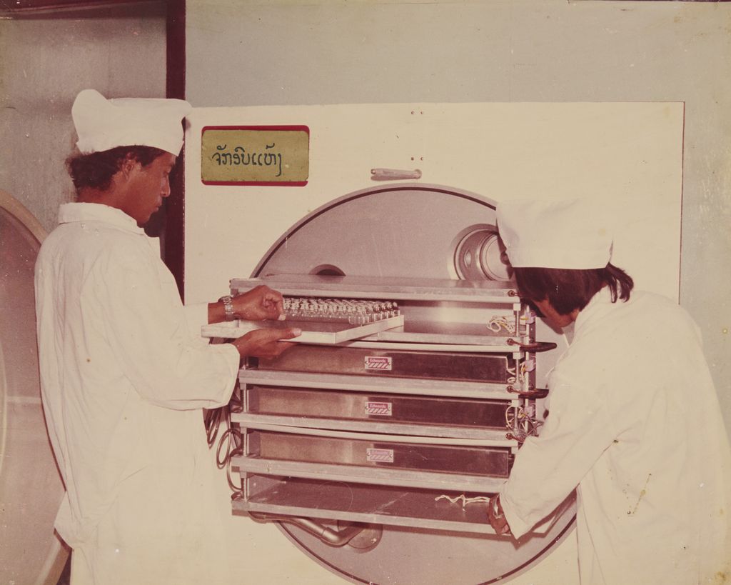 ຈັກອົບແຫ້ງ