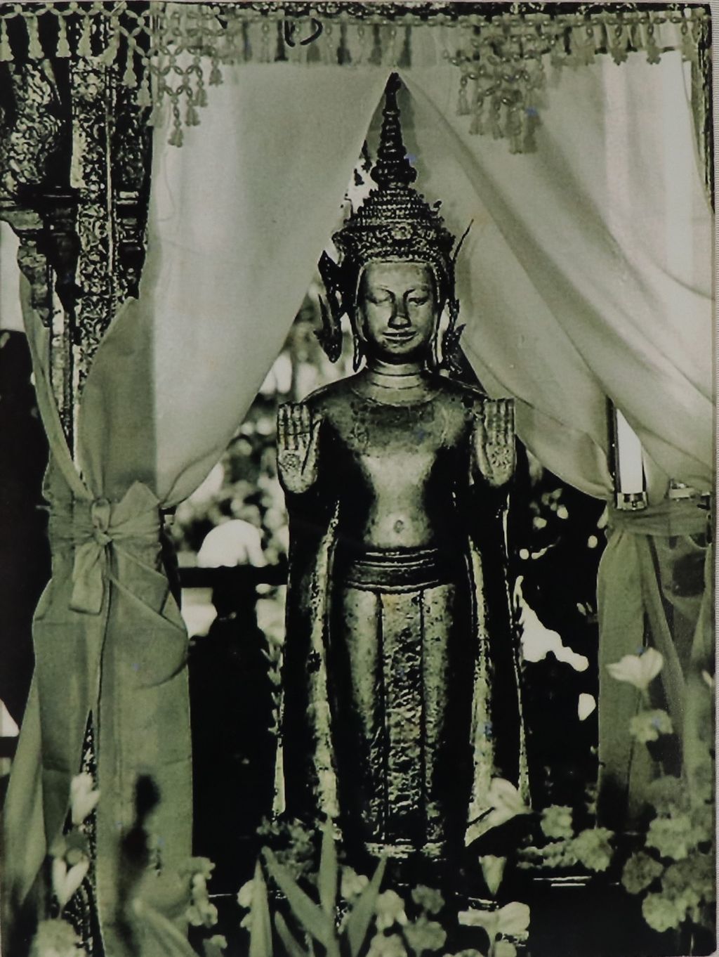 ຮູຍພາບຂາວດໍາ ພະບາງພຸດທະລາວັນ ປີ 2010