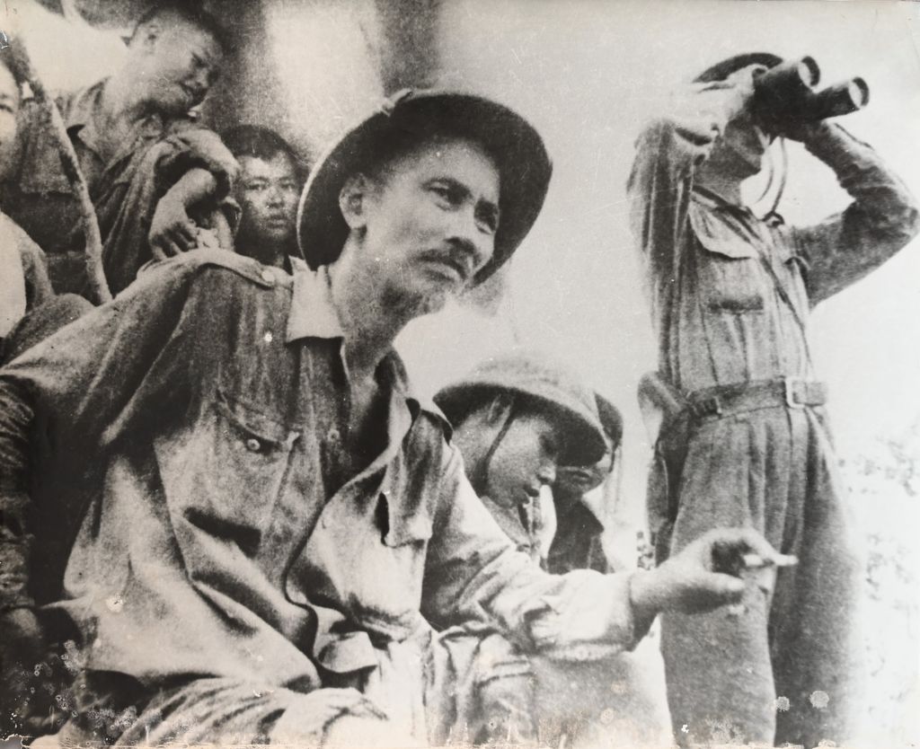 ຝຶກແອບທະຫານຫວຽດນາມ