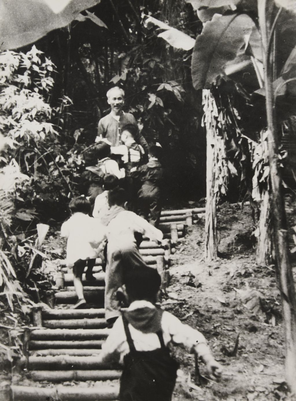 ໂຮງ​ຮຽນ ຢູກ​ແທ່ງ (ຟານ​ກຽດ)