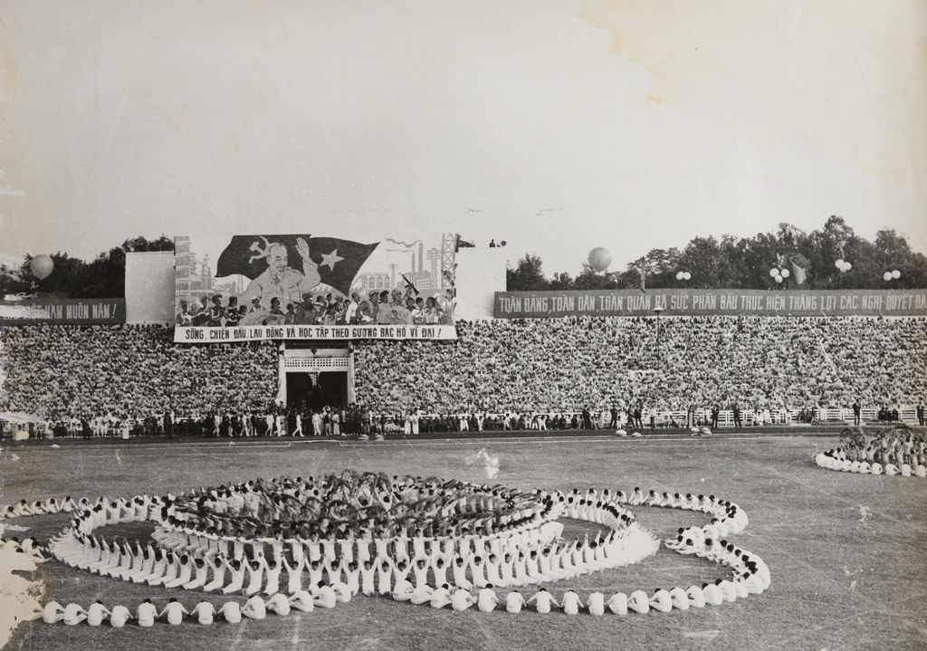 ງານ​ເປີດ​ກິ​ລາ​ຫວຽດ​ນາມ