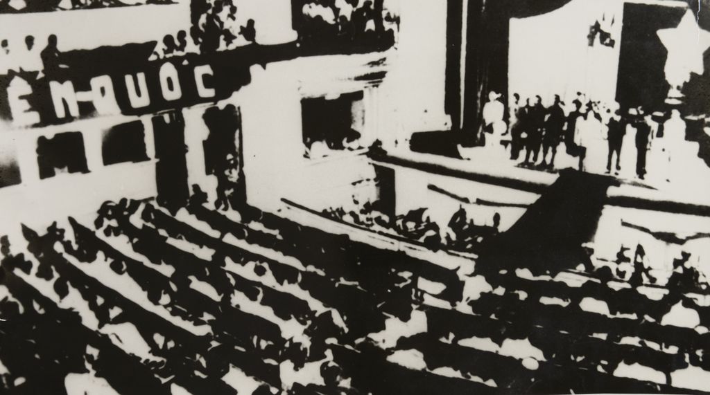 ສະ​ພາ​ປະ​ຊາ​ຊົນສູງ​ສຸດ ທຳ​ອິດ ຂອງ​ປະ​ເທດ​ສາ​ທາ​ລະ​ນະ​ລັດ​ປະ​ຊາ​ທິ​ປະ​ໄຕ ຫວຽດ​ນາມ ປີ 1946